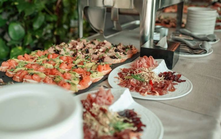 Al-Layal Hochzeits-Catering Berlin-Brandenburg: exklusive Menüs für Ihre Hochzeitsfeier. Klassisches und modernes Hochzeits-Catering von Al-Layal in Berlin & Brandenburg.