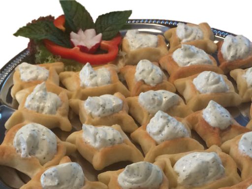 Swiha Orientalisches Fingerfood Swiha: herzhafte Teigtaschen als Partysnacks in Berlin & Brandenburg.