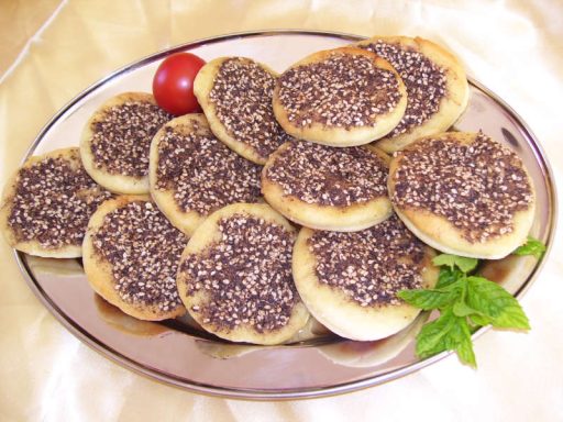 Kräuterpartypizza Frische Kräuterpartypizza: orientalische Partysnacks in Berlin & Brandenburg.