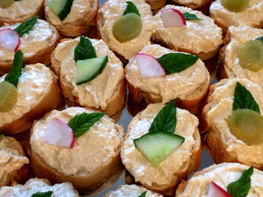 Hummus-Canapé Hummus-Canapé: orientalische Partysnacks in Berlin und Brandenburg.