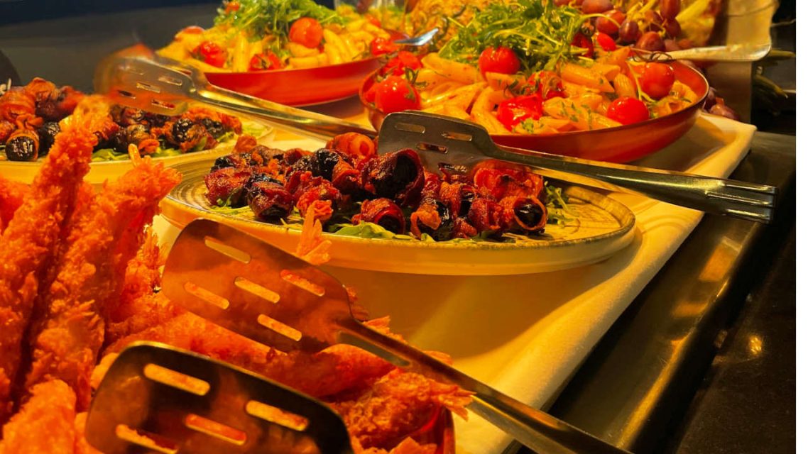 Attraktives europäisch inspiriertes Fingerfood von Al-Layal Catering.