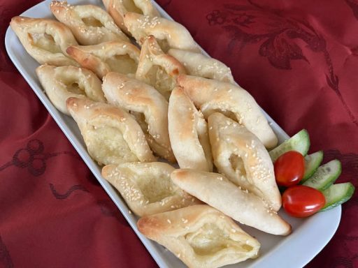 Fataje mit Käsefüllung Fataje mit Käsefüllung: orientalisches Fingerfood in Berlin und Brandenburg.